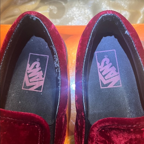 Oxblood velvet Vans/ Loafers Slip Ons Size 7.5, rubber soles for stability - Picture 4 of 9